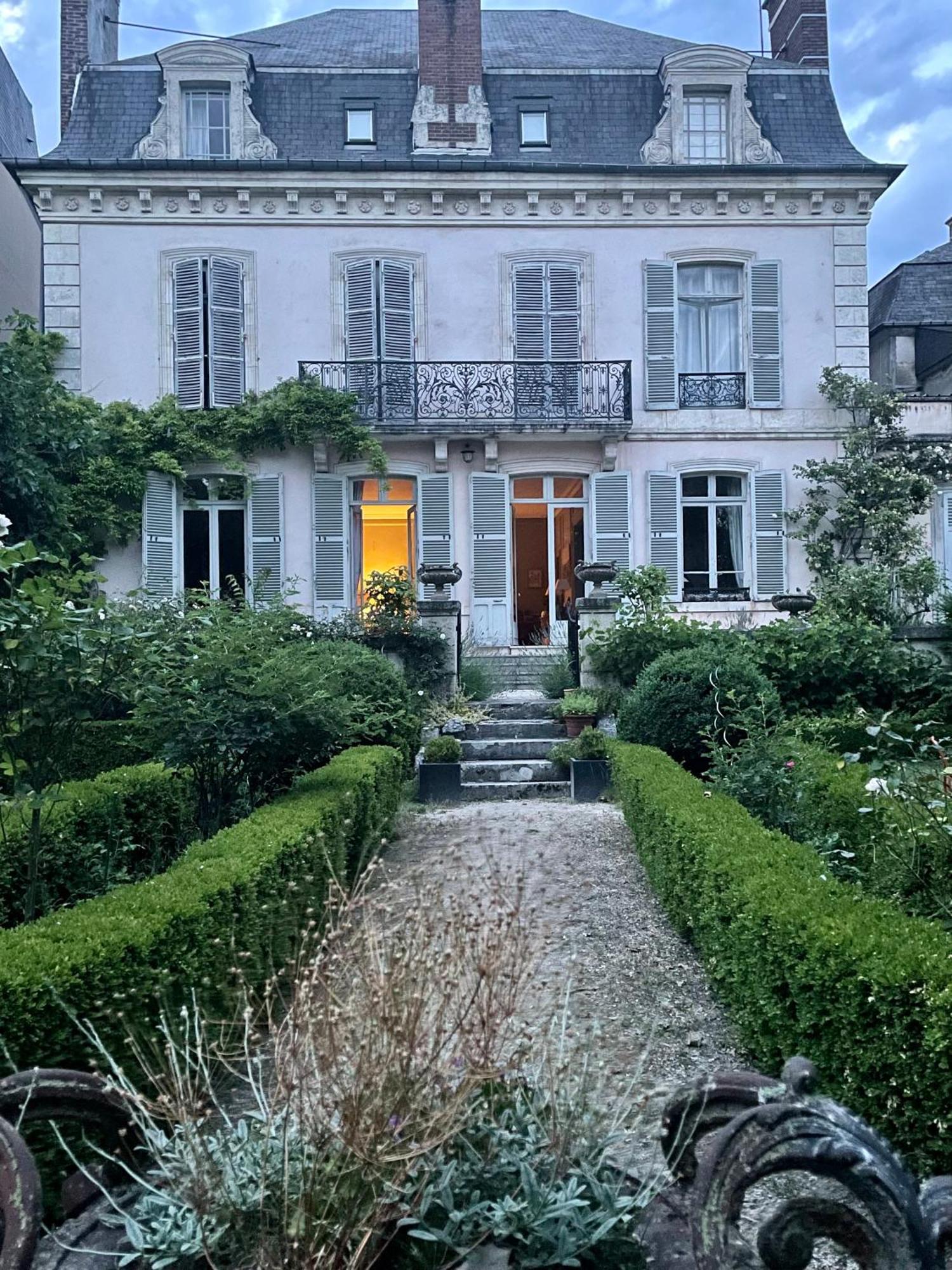 Hotel Belle Fontaine Bourges Esterno foto
